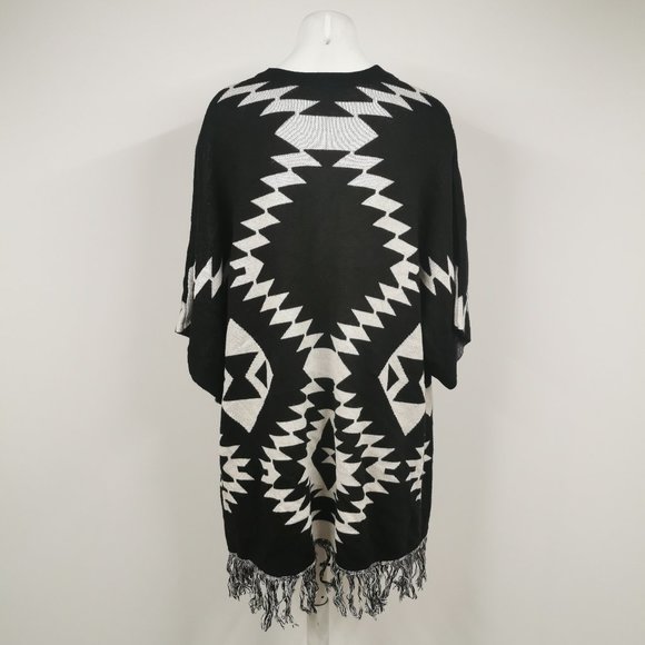 Dynamite Black and White Zigzag Cardigan - Picture 4 of 5